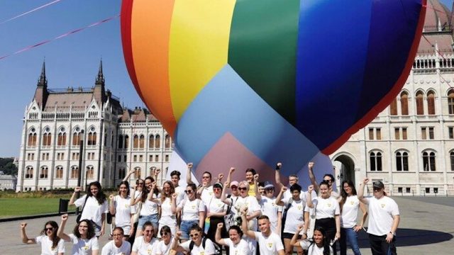 ¡Rebelión por el amor! Comunidad LGBT desobedecerá ley contra homosexualidad en Hungría