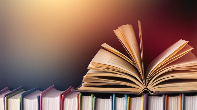 Imponen multa en Hungría por libro con familias LGBT