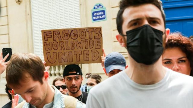 En Francia también nos matan por maricones