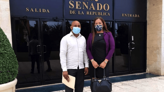 Organizaciones LGBT se reúnen con comisión especial del Senado en Dominicana