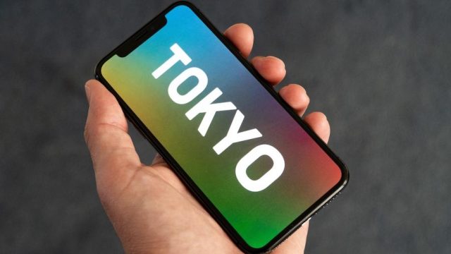 Advierten a tiktokers por poner en riesgo a atletas LGBT tras filtrar sus perfiles de Grindr