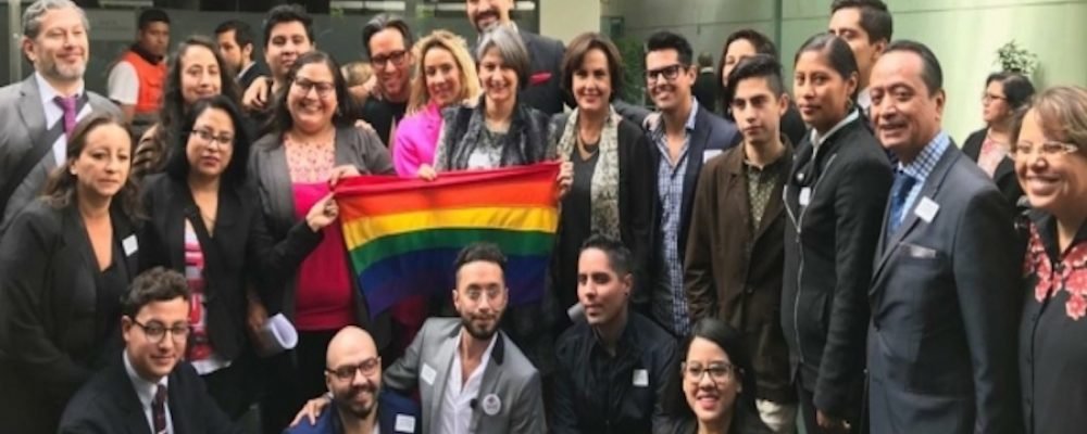 Cárcel a responsables de terapias que dicen «curar» la homosexualidad; proponen senadores