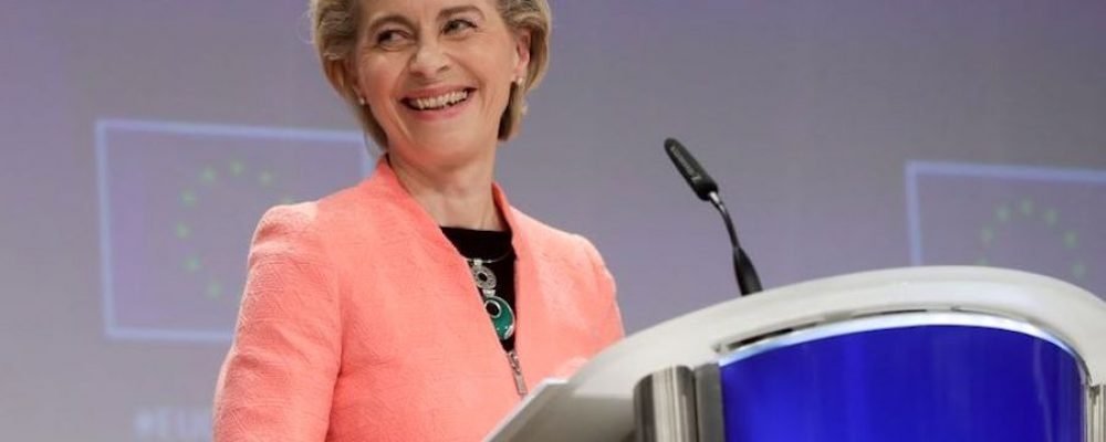 Bruselas abre procedimiento contra Hungría y Polonia por los derechos LGBTIQ