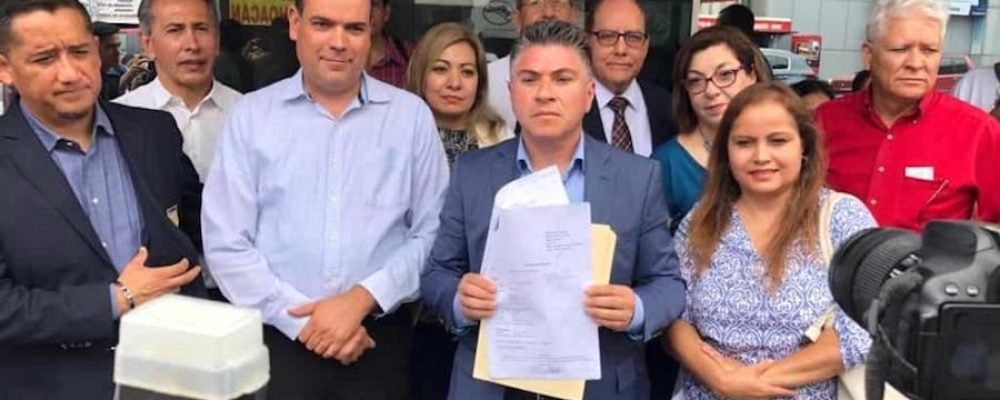 Acusan a Drag Queens de corrupción de menores por leer cuentos a niños en Nuevo León