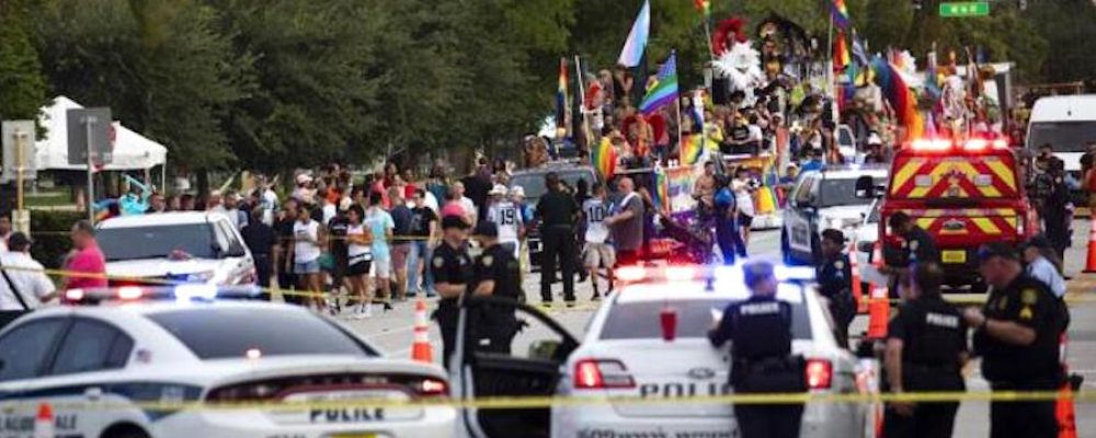 Camión embiste una multitud en desfile del orgullo gay en el sur de Florida: hay un muerto