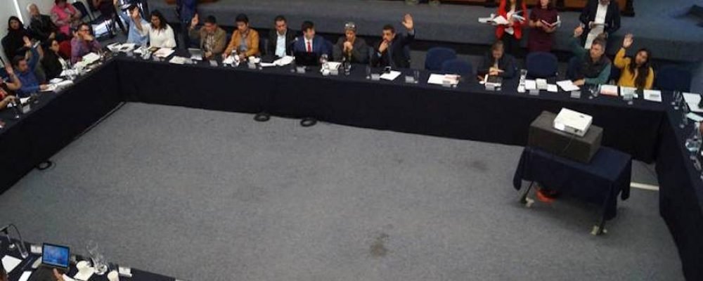 Exhorta UAQ a Legislatura para que apruebe bodas gay