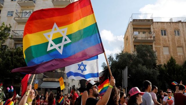 El Ejército y el Parlamento israelí reconocen a parejas homosexuales