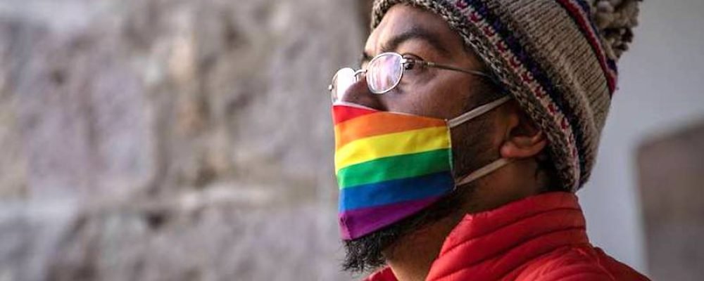 Se solicitan poetas michoacanos fuera del armario: Convocatoria para antología LGBT «Si te labra prisión mi fantasía»