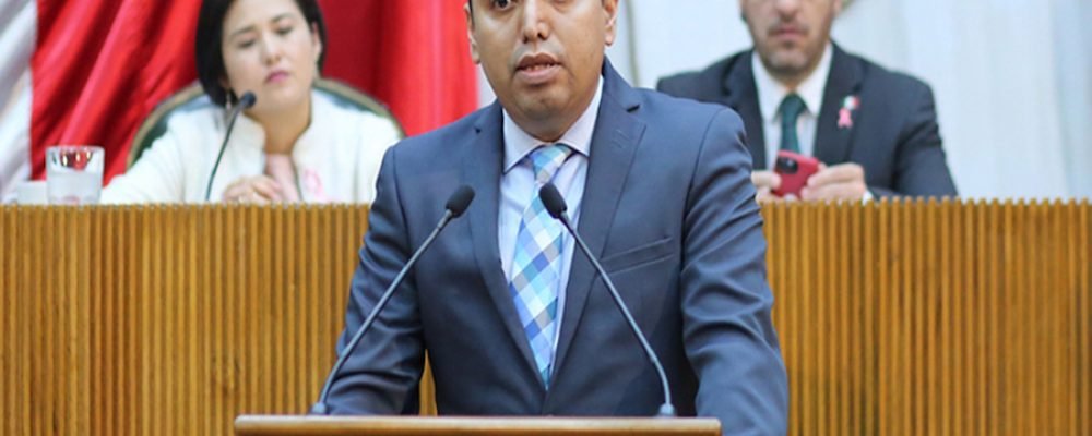 Morena expulsa a Carlos Leal, Diputado de Nuevo León, por hacer comentarios homófobos