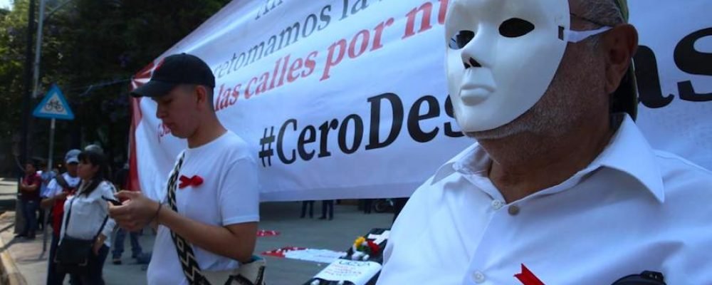 Portadores de VIH bloquean Av. Reforma en CDMX por desabasto de antirretrovirales