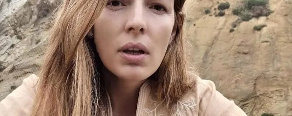 Sara Galindo replica mensaje sobre terapias de conversión; comunidad LGBT la confronta