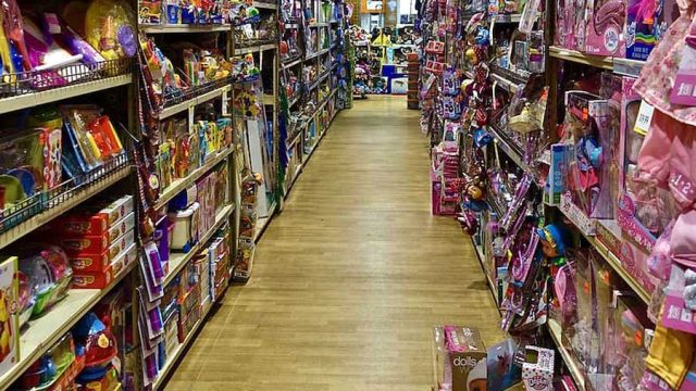 California: Tiendas tendrán secciones de género neutro; no habrá colores ni azul ni rosa en la juguetería