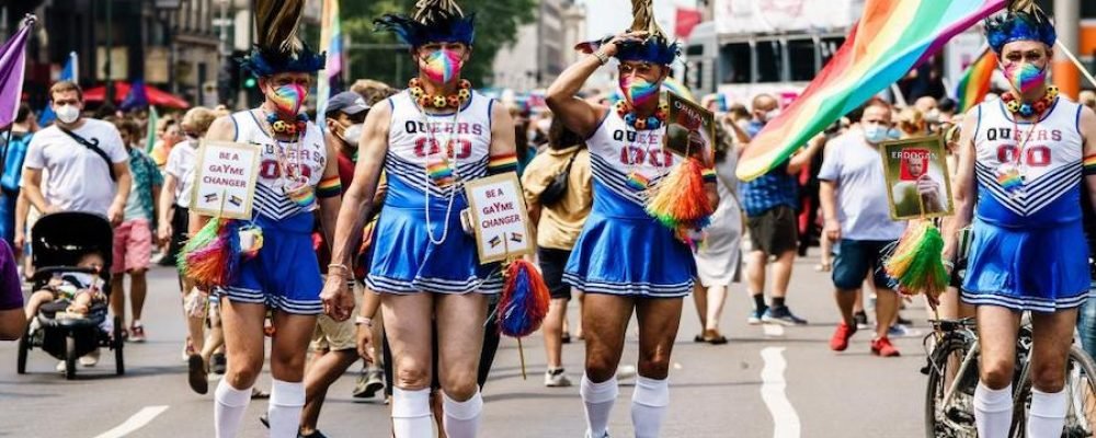 Desfile berlinés del orgullo gay vuelve tras pausa forzada por la pandemia
