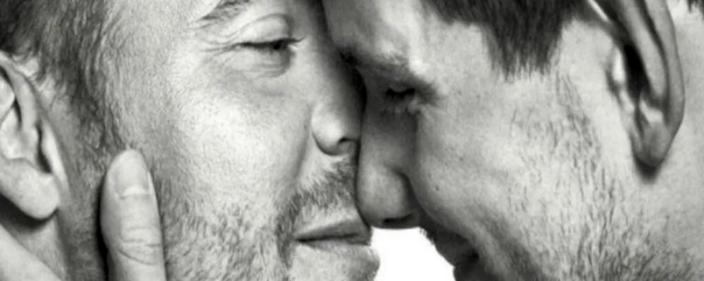 La edición húngara de la revista Elle, contra la LGTBIfobia del país con tres mensajes de amor