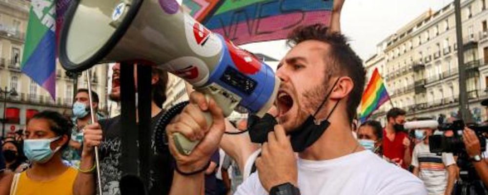 Condena unánime a la agresión homófoba a pleno día en el barrio de Malasaña en Madrid