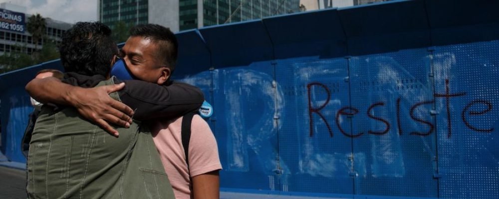 ‘Estas casas no son para homosexuales’: inmobiliaria de SLP niega venta de propiedad a pareja