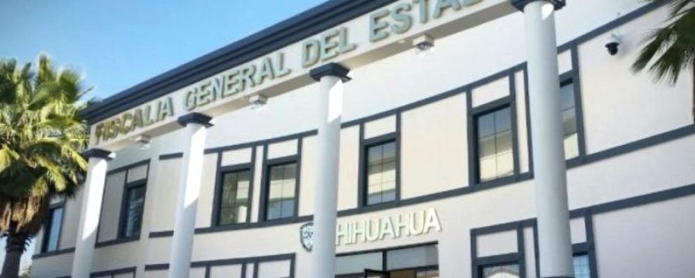 Pareja gay denuncia que fue golpeada por salir de la mano de un antro en Chihuahua