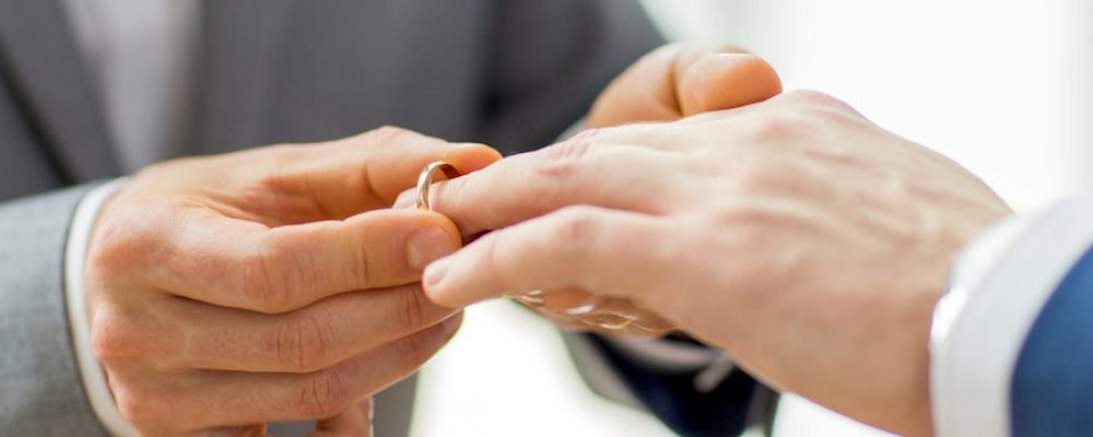 Desean revocar aprobación de matrimonios gay en Baja California
