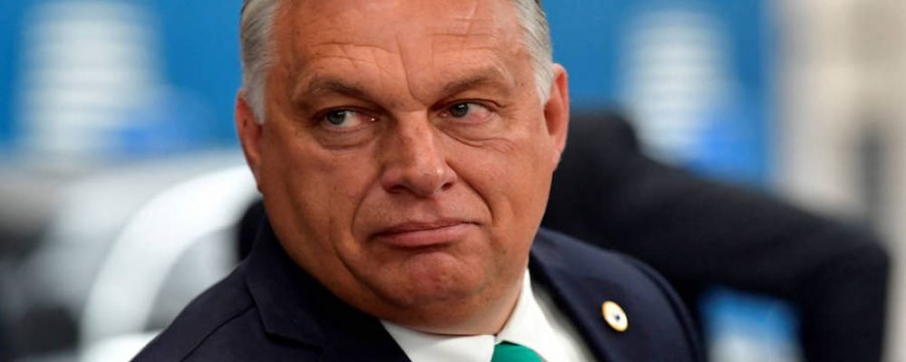 El Parlamento húngaro prohíbe la adopción homoparental y aprueba la reforma constitucional que blinda la negación de la realidad LGTBI