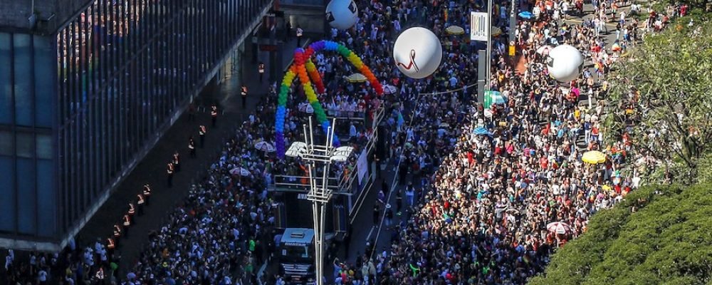 Multitudinaria marcha LGBT en Sao Paulo se une contra Bolsonaro