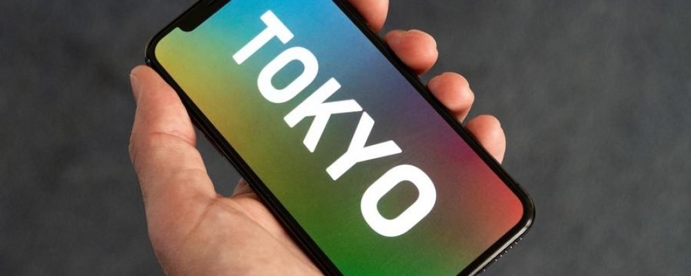 Advierten a tiktokers por poner en riesgo a atletas LGBT tras filtrar sus perfiles de Grindr