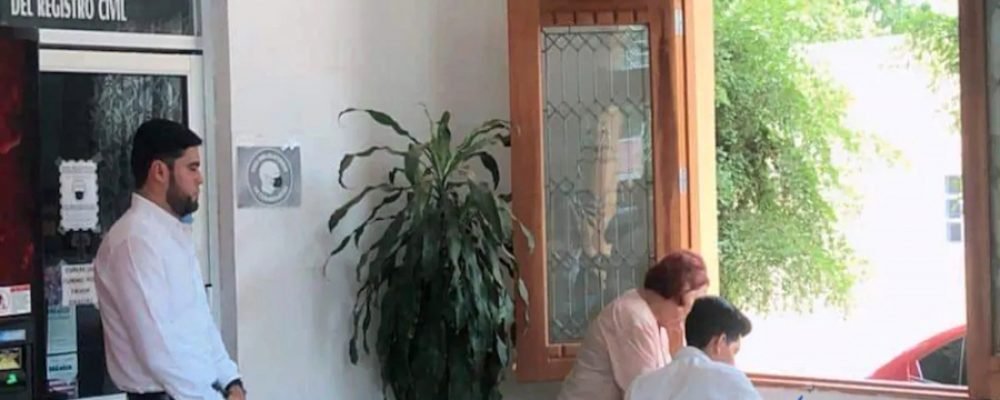 Carlos y Misael protagonizan la primera boda gay en Guasave, Sinaloa