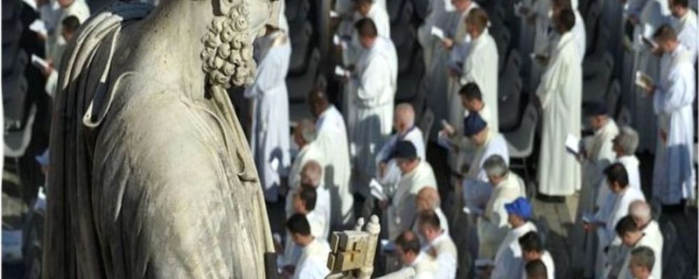 Sacerdotes rebeldes desafían al Vaticano y darán su bendición a parejas del mismo sexo